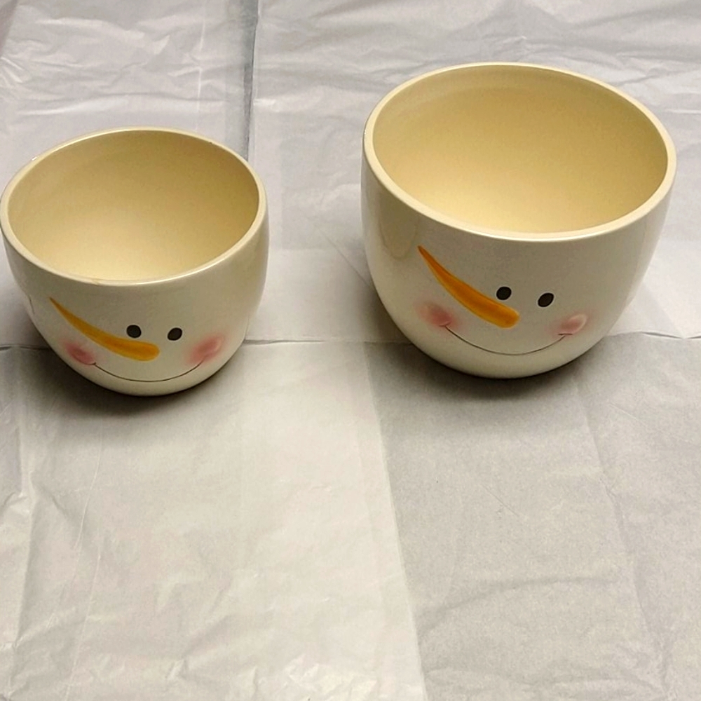 Adorable snowman mixing bowls or candy dishes set